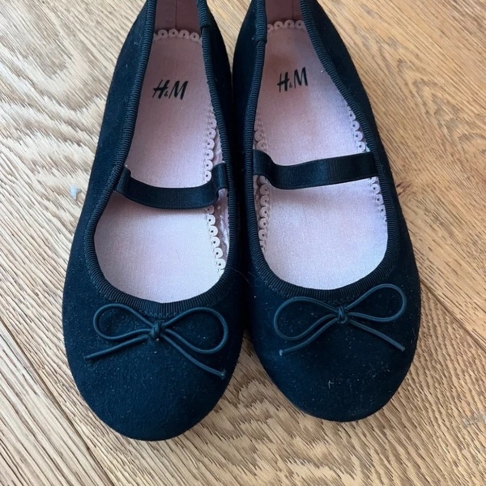 H&M Black Kids Dress Shoes with Bow Accent